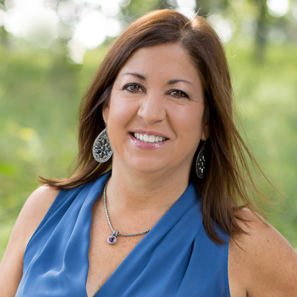 Christi Kavooras Headshot Loan Officer
